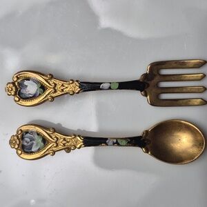 Vintage Circa fork & spoon Handpainted pins brooches gold tone metal